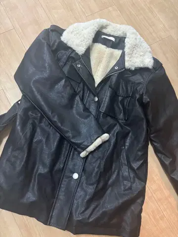 인조 가죽 보아 자켓