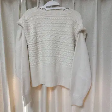GRL 아이보리 케이블 니트 긴팔 스웨터