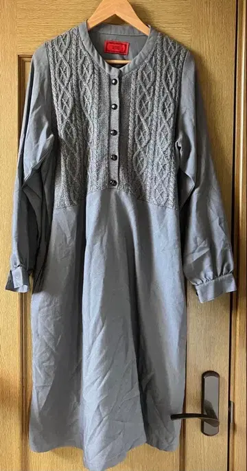 오샤레 워커 somari 케이블 짜임 니트 이소재 원피스