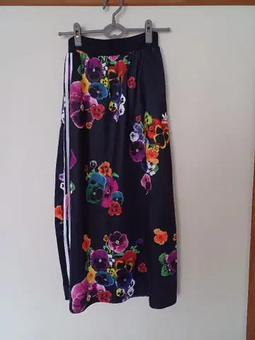 adidas 아디다스 꽃무늬 A 라인 스커트 사이드 라인 올 패턴 플레어