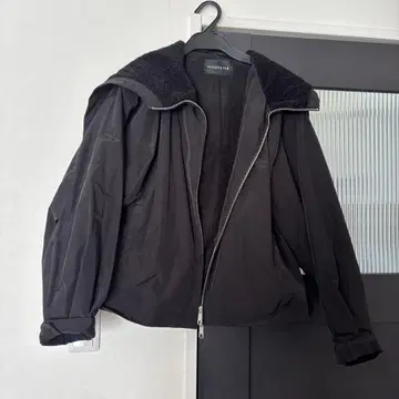 mizuiro ind 보아 카라 부착 블랙 자켓