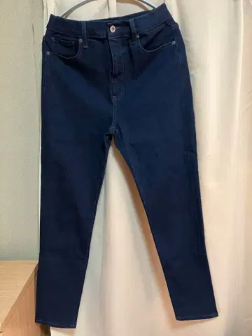 UNIQLO 미사용 새상품 스키니 하이라이즈 앵클 진 (28)