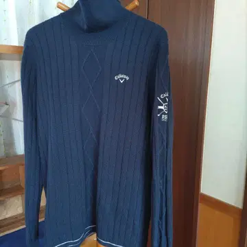 Callaway 네이비 스웨터 터틀넥