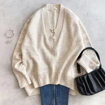 새상품급 CINOH 치노 니트 V넥 울 베이지 이탈리아 실