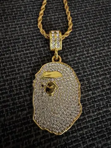 APE 골드 펜던트 목걸이