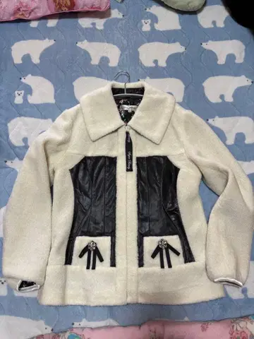 새상품급 super beauty 슈퍼 뷰티 화이트 보아 블루종 M