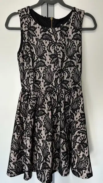 H&M 레이스 슬리브리스 원피스