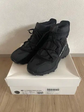 Y-3 테렉스 스위프트 R3 GTX 블랙