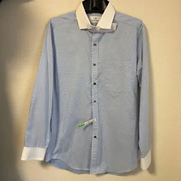 [가격 상담 가능] Calvin Klein 라이트 블루 긴팔 와이셔츠