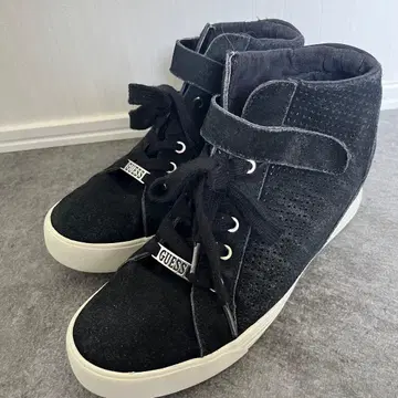 GUESS 스니커즈 미국