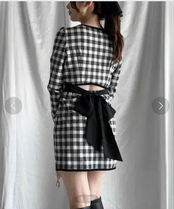 NOMAE 원웨이 백 오픈 리본 미니 원피스