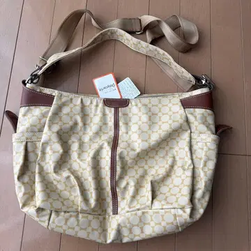 유키코 하나이 2way 폴리카 핏 숄더백 크림색