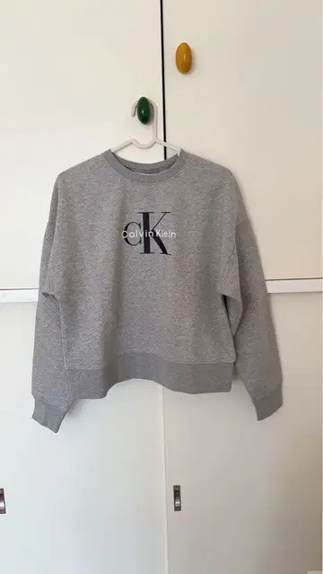 Calvin Klein Jeans 그레이 트레이닝복