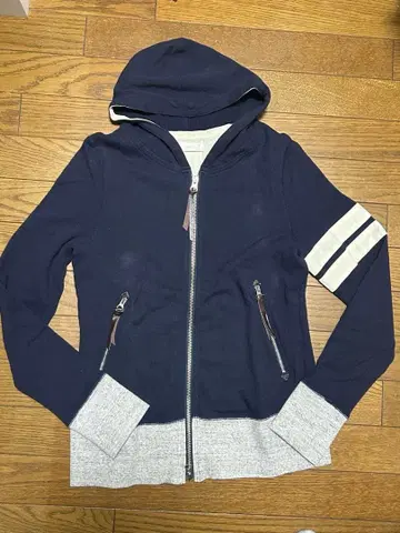 아우터 미사용 새상품 사이즈 L 정도입니다!