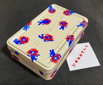 마이도 오오키니 캔 화이트 베이지 미야쿠미야쿠 빈 캔