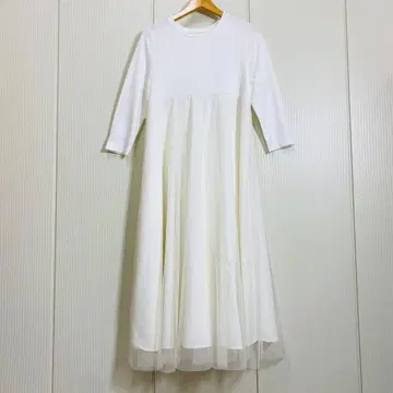 새상품급 PLUS OTO.HA 튤 절개 롱 플레어 원피스