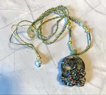 테라헤르츠 목걸이