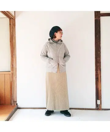 [ 새상품 ] URVIN 롱 플리츠 스커트 그레이지