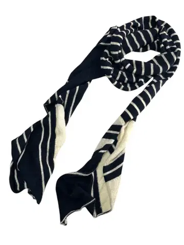 sacai (사카이) 스트라이프 패턴 니트 머플러 불규칙 디자인