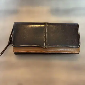 넉넉한 수납 아인소프 가죽 장지갑 USED