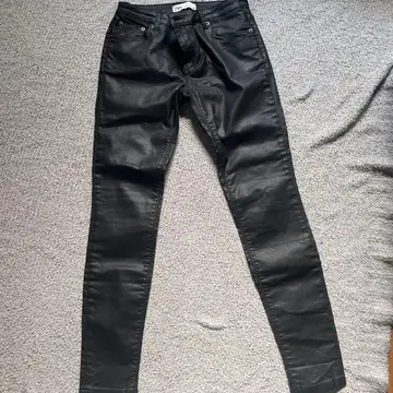 ZARA 인조 가죽 블랙 스키니 팬츠 EUR 36