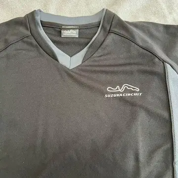 SUZUKA CIRCUIT V넥T셔츠 블랙/그레이