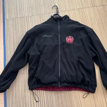 ATRACTIVE 와인 레드 나일론 자켓