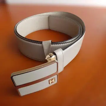 베이지 가죽 H형 버클 벨트