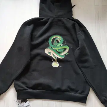 새상품 드래곤볼 후드티 신룡