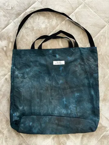 THE DAY ON THE BEACH 토트백