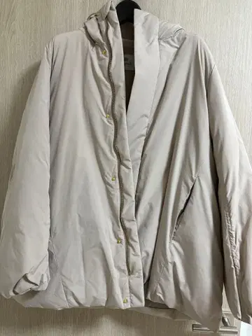 nano 베이지 후드 부착 점퍼