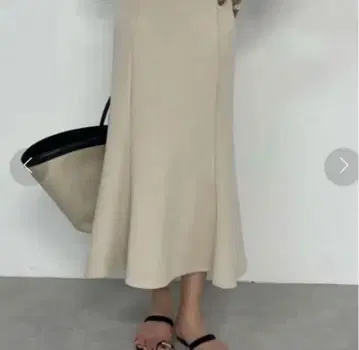 라운지 드레스 베이지 플레어 스커트 미사용