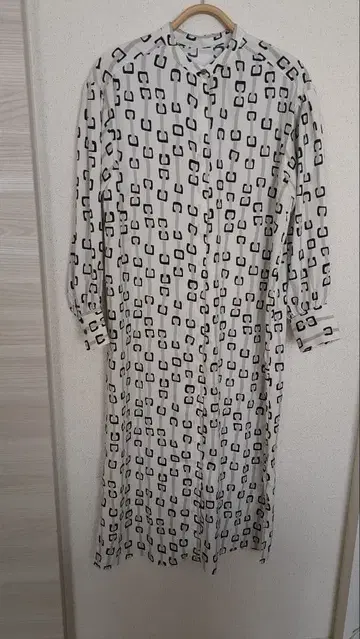 LAUTREAMONT 기하학 패턴 긴팔 롱 원피스 로트레아몽