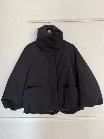 유니클로 J 하이브리드 다운 오버 사이즈 자켓 블랙 S