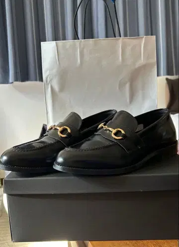 KENFORD 블랙 로퍼 골드 체인