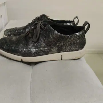 Clarks 블랙 스니커즈 레이스업