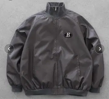 [ ZIP FIVE ] 로고 와펜 소매 스트라이프 벌룬 가죽 블루종