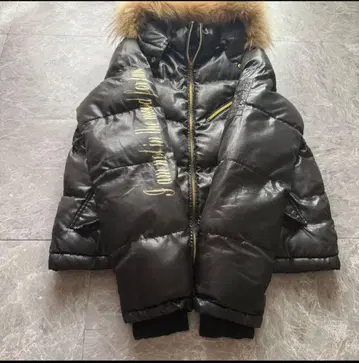 블랙 후드 부착 다운 자켓