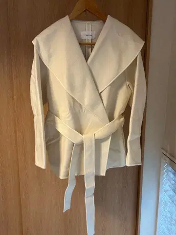 FRAY I.D 미사용 새상품 코트 화이트