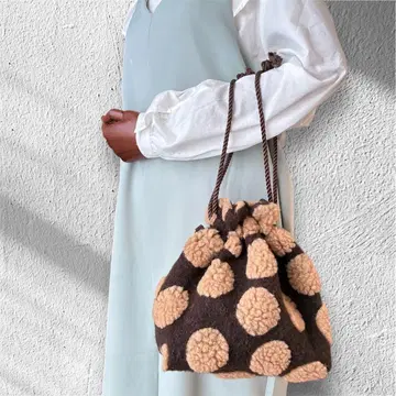 신상 복조리 이탈리아제 니트 큰 도트 무늬 브라운