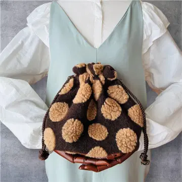 신상 복조리 이탈리아제 니트 큰 도트 무늬 브라운