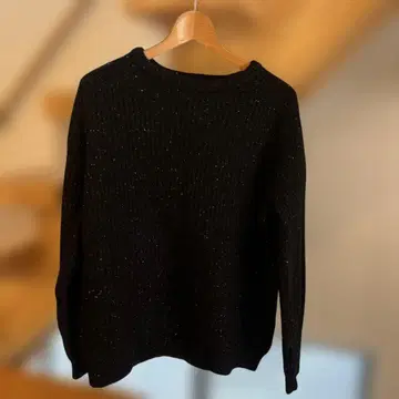 블랙 리브 니트 스웨터