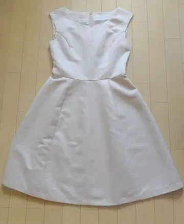 스트로베리 필드 그레이스 플레어 원피스 루네 폭시