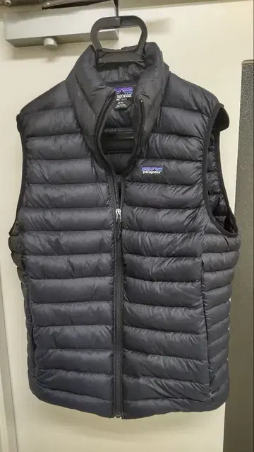 새상품급 파타고니아 블랙 다운 베스트 M