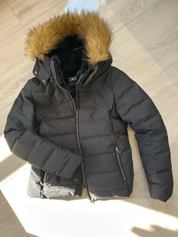 ZARA 블랙 퍼 후드 다운 자켓
