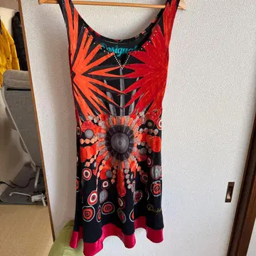 Desigual 꽃무늬 원피스 레드/블랙/그레이