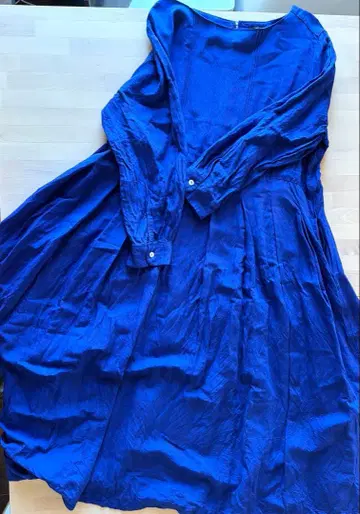 Sunny Clouds 롱 원피스 파랑 긴팔