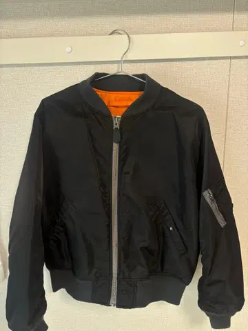 MA-1 AVIREX 블랙 자켓 오렌지 안감