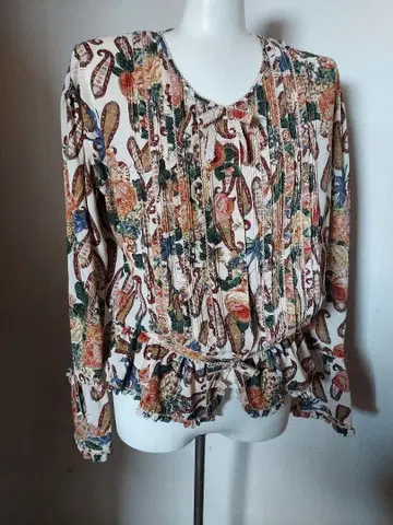 카네코 이사오 꽃무늬 프릴 긴팔 블라우스