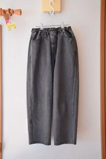 comfortable reason 24ss 로데오 슬랙스 블랙